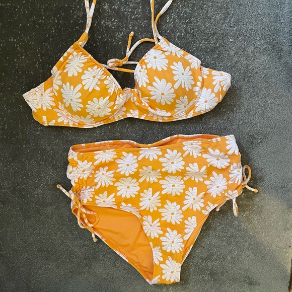 Beach Joy Bikini — Orange Floral - Picture 1 of 5